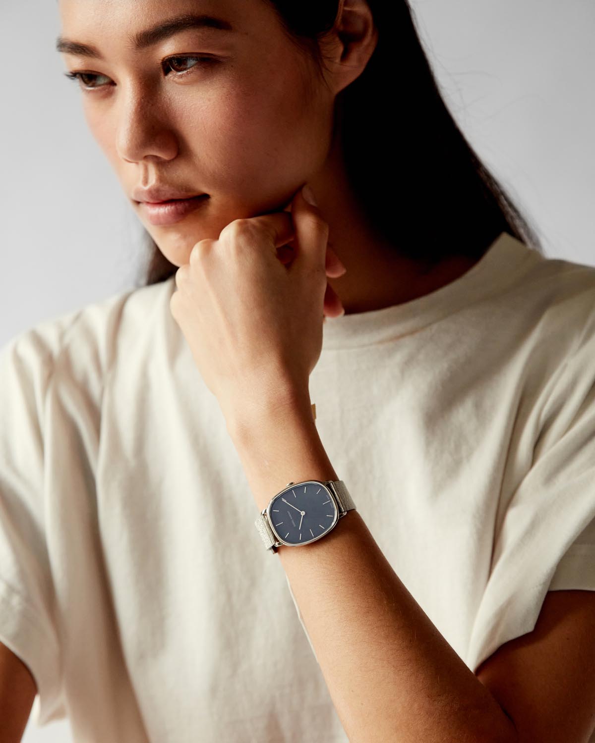 Montre 28.07 — Anthracite, vue 3 ; référence MO000500MD012B02AN