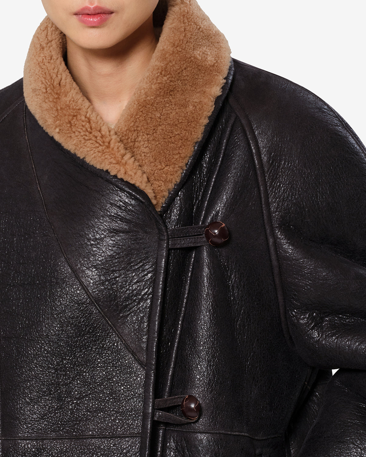 Manteau Camber en peau lainée — Marron foncé, vue 3 ; référence MA0625FAD4A04I50DB